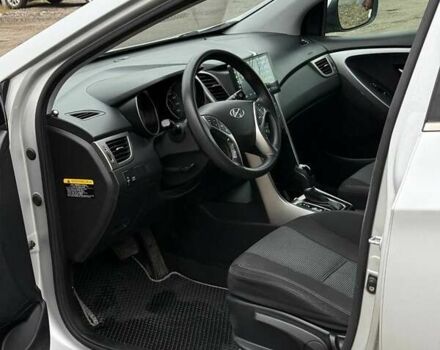 Серый Хендай Элантра, объемом двигателя 2 л и пробегом 150 тыс. км за 9800 $, фото 12 на Automoto.ua