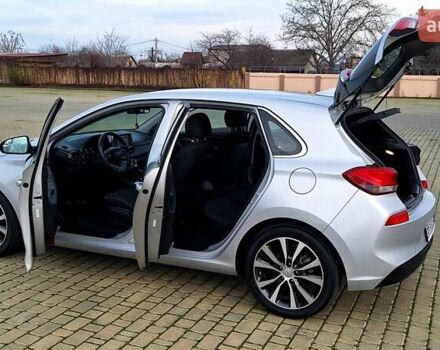 Серый Хендай Элантра, объемом двигателя 2 л и пробегом 86 тыс. км за 9999 $, фото 10 на Automoto.ua