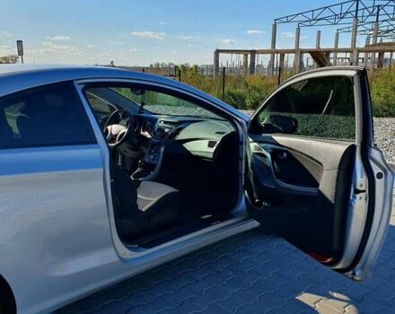 Серый Хендай Элантра, объемом двигателя 2 л и пробегом 133 тыс. км за 8500 $, фото 3 на Automoto.ua