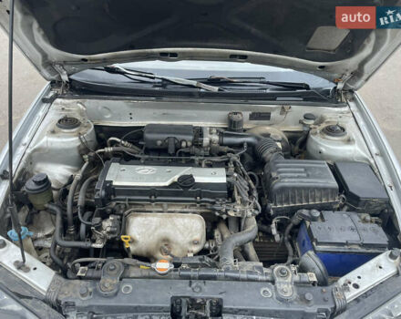 Серый Хендай Элантра, объемом двигателя 1.6 л и пробегом 249 тыс. км за 3400 $, фото 9 на Automoto.ua