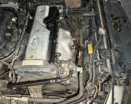 Серый Хендай Элантра, объемом двигателя 1.6 л и пробегом 853 тыс. км за 1790 $, фото 6 на Automoto.ua