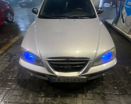 Сірий Хендай Елантра, об'ємом двигуна 1.98 л та пробігом 260 тис. км за 3100 $, фото 4 на Automoto.ua