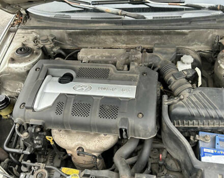 Сірий Хендай Елантра, об'ємом двигуна 2 л та пробігом 280 тис. км за 2500 $, фото 7 на Automoto.ua