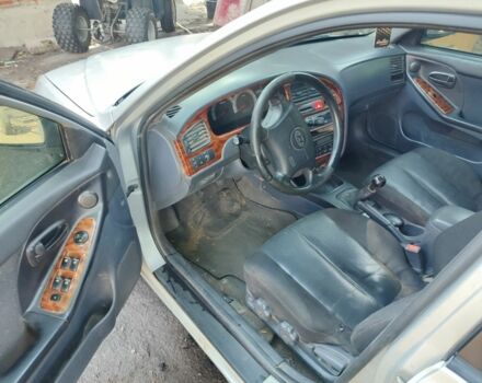 Серый Хендай Элантра, объемом двигателя 1.6 л и пробегом 300 тыс. км за 700 $, фото 4 на Automoto.ua