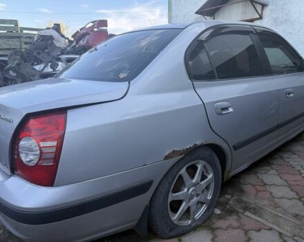 Серый Хендай Элантра, объемом двигателя 1.6 л и пробегом 200 тыс. км за 900 $, фото 1 на Automoto.ua