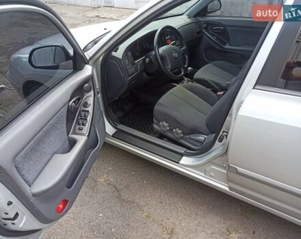 Серый Хендай Элантра, объемом двигателя 2 л и пробегом 140 тыс. км за 6700 $, фото 16 на Automoto.ua