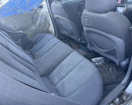 Серый Хендай Элантра, объемом двигателя 1.6 л и пробегом 200 тыс. км за 900 $, фото 6 на Automoto.ua