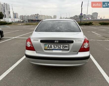 Сірий Хендай Елантра, об'ємом двигуна 1.6 л та пробігом 150 тис. км за 3800 $, фото 3 на Automoto.ua