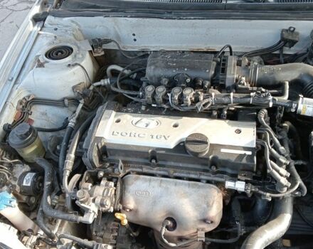 Сірий Хендай Елантра, об'ємом двигуна 1.6 л та пробігом 327 тис. км за 4000 $, фото 6 на Automoto.ua