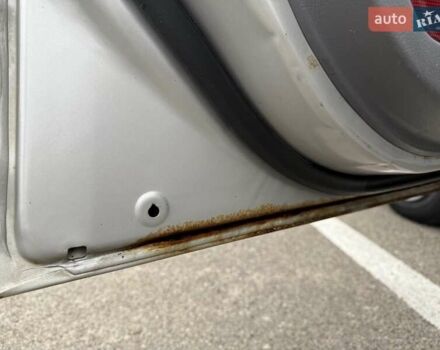Сірий Хендай Елантра, об'ємом двигуна 1.6 л та пробігом 150 тис. км за 3800 $, фото 21 на Automoto.ua