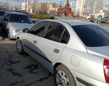 Сірий Хендай Елантра, об'ємом двигуна 1.6 л та пробігом 327 тис. км за 4000 $, фото 2 на Automoto.ua