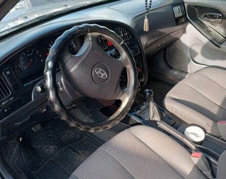 Сірий Хендай Елантра, об'ємом двигуна 1.6 л та пробігом 327 тис. км за 4000 $, фото 4 на Automoto.ua