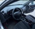 Сірий Хендай Елантра, об'ємом двигуна 1.6 л та пробігом 305 тис. км за 3800 $, фото 10 на Automoto.ua