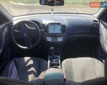 Сірий Хендай Елантра, об'ємом двигуна 1.59 л та пробігом 235 тис. км за 7000 $, фото 13 на Automoto.ua