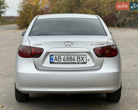 Сірий Хендай Елантра, об'ємом двигуна 1.6 л та пробігом 287 тис. км за 4600 $, фото 40 на Automoto.ua