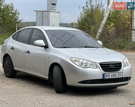 Сірий Хендай Елантра, об'ємом двигуна 1.6 л та пробігом 287 тис. км за 4600 $, фото 3 на Automoto.ua