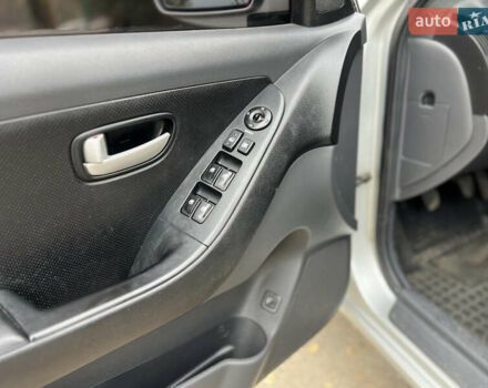 Сірий Хендай Елантра, об'ємом двигуна 1.6 л та пробігом 287 тис. км за 4600 $, фото 25 на Automoto.ua