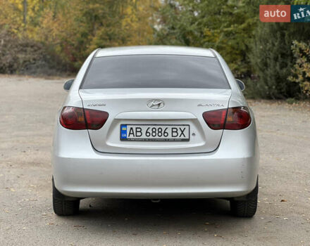 Сірий Хендай Елантра, об'ємом двигуна 1.6 л та пробігом 287 тис. км за 4600 $, фото 8 на Automoto.ua