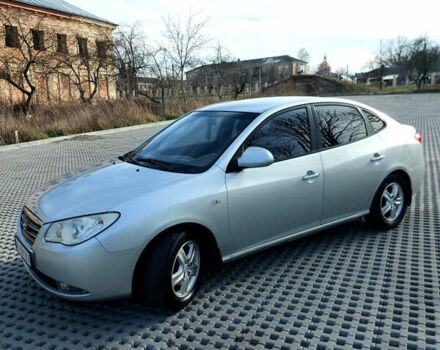 Сірий Хендай Елантра, об'ємом двигуна 1.6 л та пробігом 270 тис. км за 4750 $, фото 1 на Automoto.ua