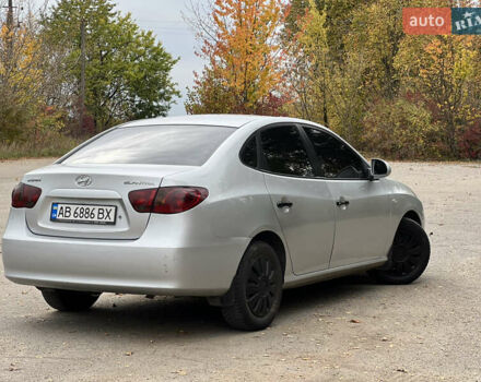 Сірий Хендай Елантра, об'ємом двигуна 1.6 л та пробігом 287 тис. км за 4600 $, фото 7 на Automoto.ua
