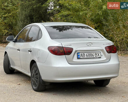 Сірий Хендай Елантра, об'ємом двигуна 1.6 л та пробігом 287 тис. км за 4600 $, фото 9 на Automoto.ua