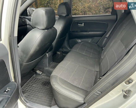 Сірий Хендай Елантра, об'ємом двигуна 1.6 л та пробігом 287 тис. км за 4600 $, фото 28 на Automoto.ua