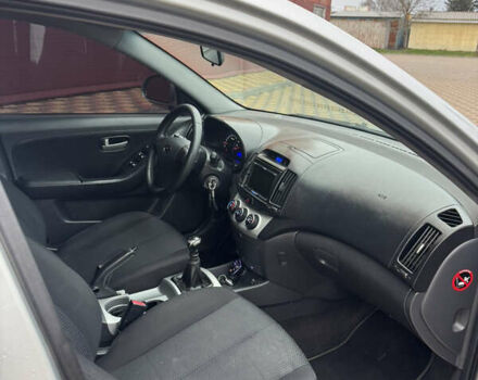 Серый Хендай Элантра, объемом двигателя 1.6 л и пробегом 275 тыс. км за 4699 $, фото 27 на Automoto.ua