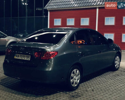 Серый Хендай Элантра, объемом двигателя 1.6 л и пробегом 285 тыс. км за 6600 $, фото 18 на Automoto.ua