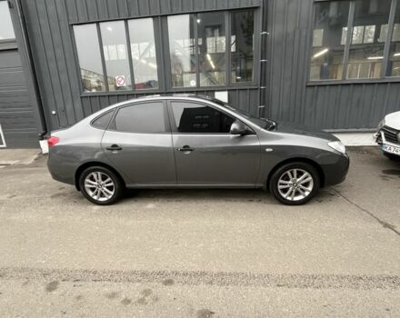 Серый Хендай Элантра, объемом двигателя 1.6 л и пробегом 180 тыс. км за 5900 $, фото 4 на Automoto.ua