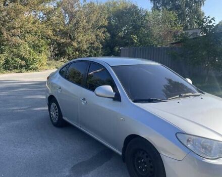 Серый Хендай Элантра, объемом двигателя 1.59 л и пробегом 240 тыс. км за 4900 $, фото 1 на Automoto.ua