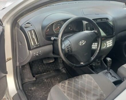 Серый Хендай Элантра, объемом двигателя 1.6 л и пробегом 284 тыс. км за 5500 $, фото 4 на Automoto.ua