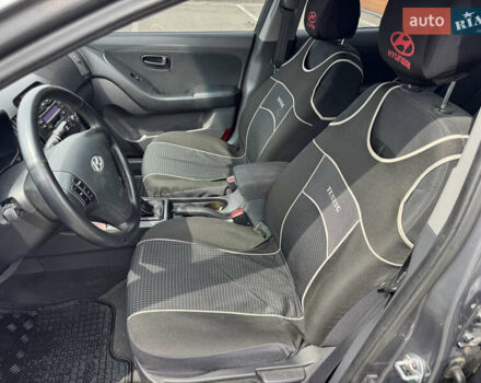 Сірий Хендай Елантра, об'ємом двигуна 1.6 л та пробігом 102 тис. км за 9000 $, фото 11 на Automoto.ua