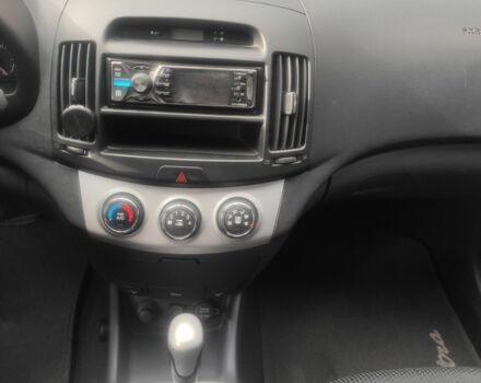 Серый Хендай Элантра, объемом двигателя 1.6 л и пробегом 90 тыс. км за 6500 $, фото 11 на Automoto.ua