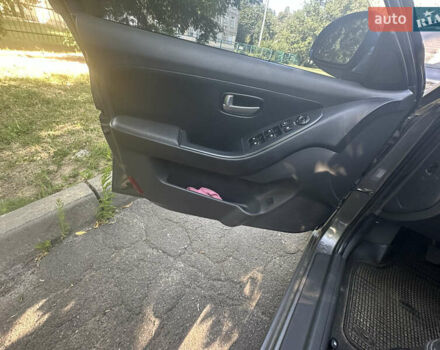 Сірий Хендай Елантра, об'ємом двигуна 1.59 л та пробігом 145 тис. км за 6300 $, фото 26 на Automoto.ua