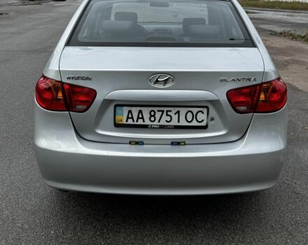Сірий Хендай Елантра, об'ємом двигуна 1.6 л та пробігом 240 тис. км за 4500 $, фото 2 на Automoto.ua