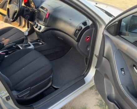 Серый Хендай Элантра, объемом двигателя 0 л и пробегом 250 тыс. км за 4700 $, фото 11 на Automoto.ua