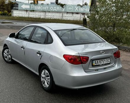Сірий Хендай Елантра, об'ємом двигуна 1.6 л та пробігом 240 тис. км за 4500 $, фото 3 на Automoto.ua