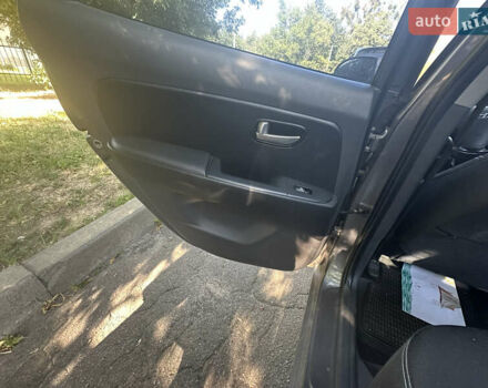 Сірий Хендай Елантра, об'ємом двигуна 1.59 л та пробігом 145 тис. км за 6300 $, фото 24 на Automoto.ua