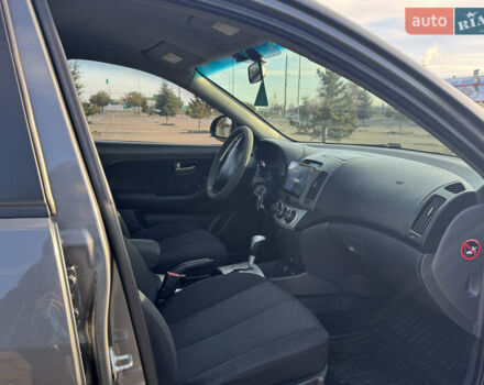 Серый Хендай Элантра, объемом двигателя 1.59 л и пробегом 203 тыс. км за 7100 $, фото 13 на Automoto.ua