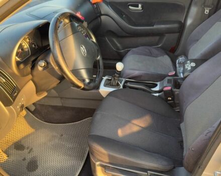 Серый Хендай Элантра, объемом двигателя 0 л и пробегом 250 тыс. км за 4700 $, фото 4 на Automoto.ua