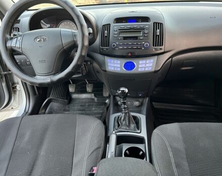 Сірий Хендай Елантра, об'ємом двигуна 1.6 л та пробігом 159 тис. км за 6250 $, фото 14 на Automoto.ua