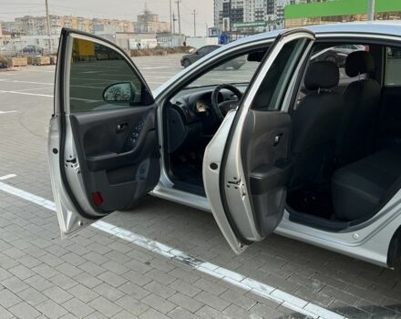 Сірий Хендай Елантра, об'ємом двигуна 1.6 л та пробігом 159 тис. км за 6250 $, фото 7 на Automoto.ua