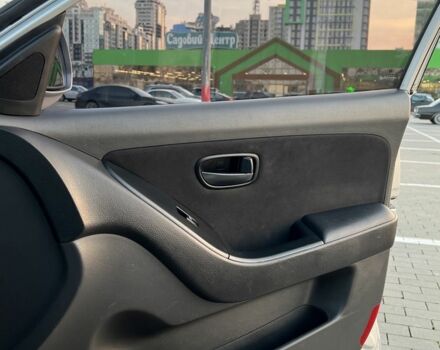 Сірий Хендай Елантра, об'ємом двигуна 1.6 л та пробігом 159 тис. км за 6250 $, фото 10 на Automoto.ua