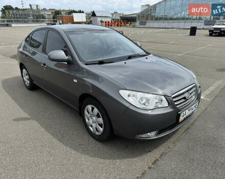 Сірий Хендай Елантра, об'ємом двигуна 1.6 л та пробігом 102 тис. км за 9000 $, фото 5 на Automoto.ua