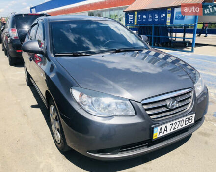 Серый Хендай Элантра, объемом двигателя 1.6 л и пробегом 285 тыс. км за 6600 $, фото 3 на Automoto.ua