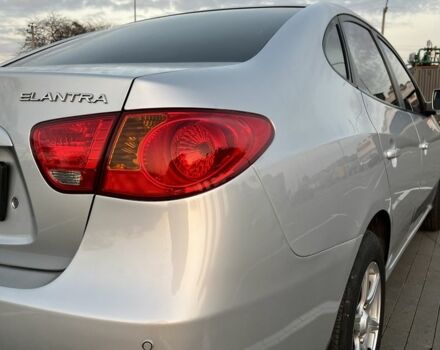 Сірий Хендай Елантра, об'ємом двигуна 1.6 л та пробігом 159 тис. км за 6250 $, фото 4 на Automoto.ua