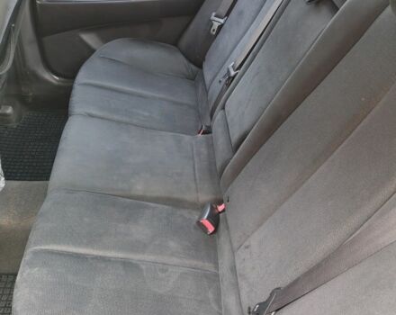 Сірий Хендай Елантра, об'ємом двигуна 1.6 л та пробігом 200 тис. км за 5600 $, фото 4 на Automoto.ua