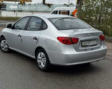 Сірий Хендай Елантра, об'ємом двигуна 1.6 л та пробігом 240 тис. км за 4500 $, фото 5 на Automoto.ua
