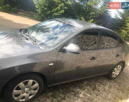 Серый Хендай Элантра, объемом двигателя 1.6 л и пробегом 285 тыс. км за 6600 $, фото 7 на Automoto.ua