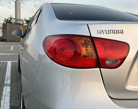 Серый Хендай Элантра, объемом двигателя 1.6 л и пробегом 159 тыс. км за 6250 $, фото 4 на Automoto.ua
